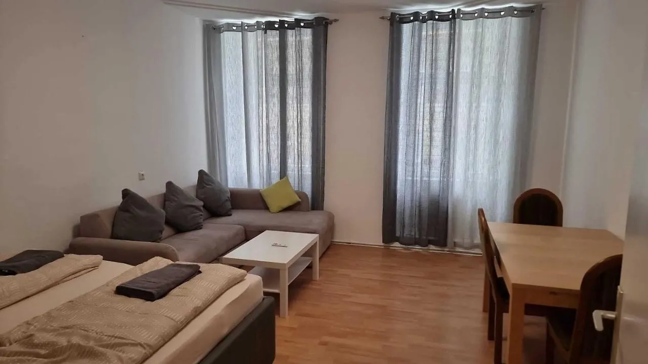 Premier Triple Room Mz Viyana 0*,  Avusturya